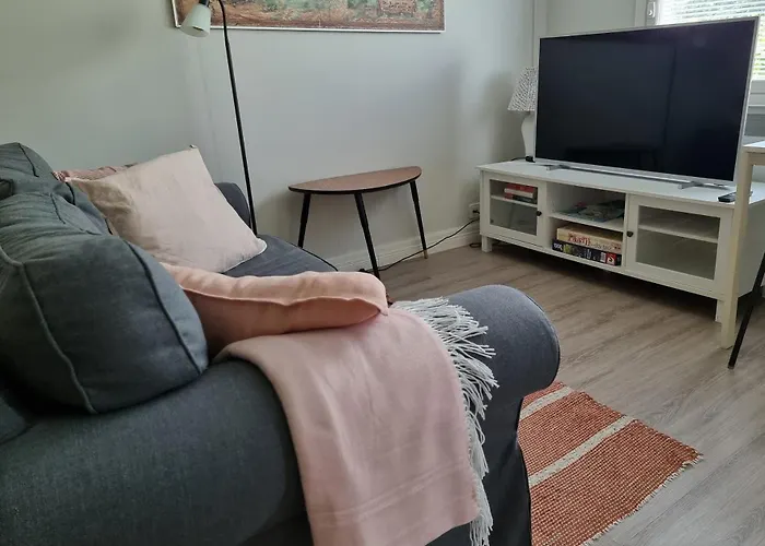 Porin Otso, Away In Center