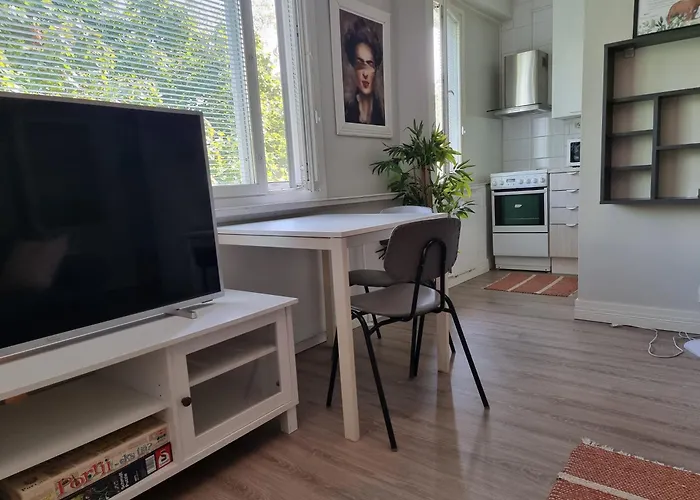 Porin Otso, Away In Center *